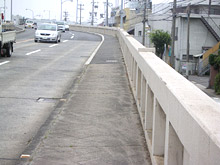 桜町跨線橋-草取り後